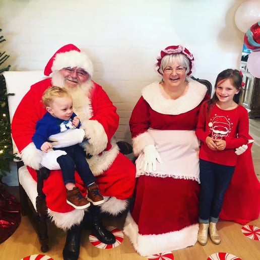 Gallery photo 4 of Ragin Cajun Santa Allen