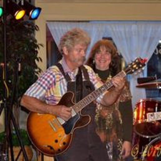 Gallery photo 4 of Rainier Riff, acoustic trio (guitar, bass, congas)