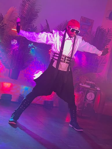 Gallery photo 5 of Raj The Onyx