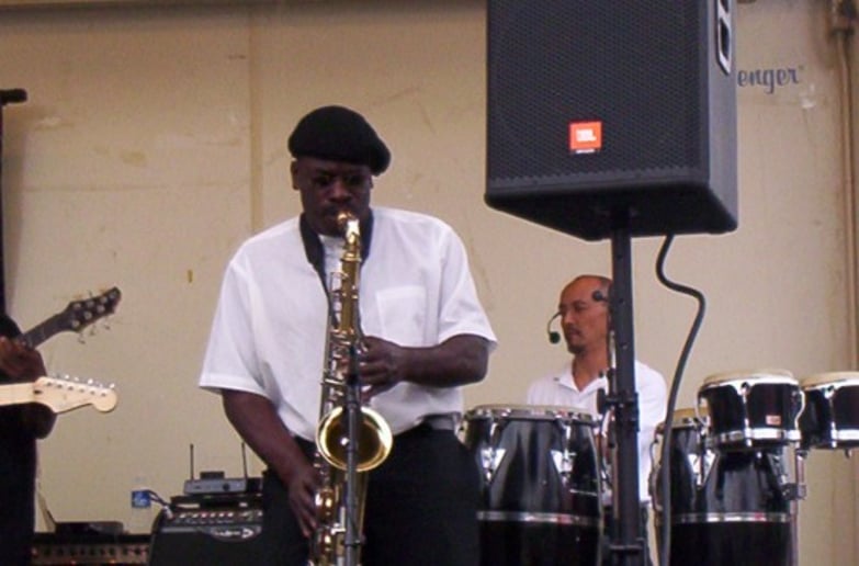 Gallery photo 10 of Ralph  Gordon Smooth jazz Solo