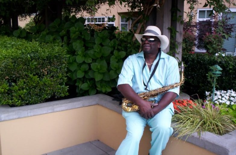 Gallery photo 12 of Ralph  Gordon Smooth jazz Solo
