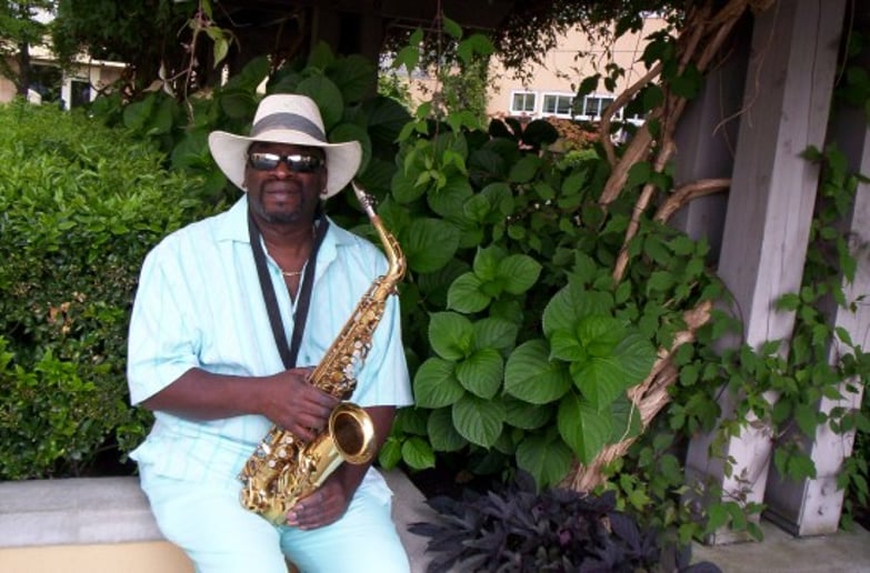 Gallery photo 14 of Ralph  Gordon Smooth jazz Solo