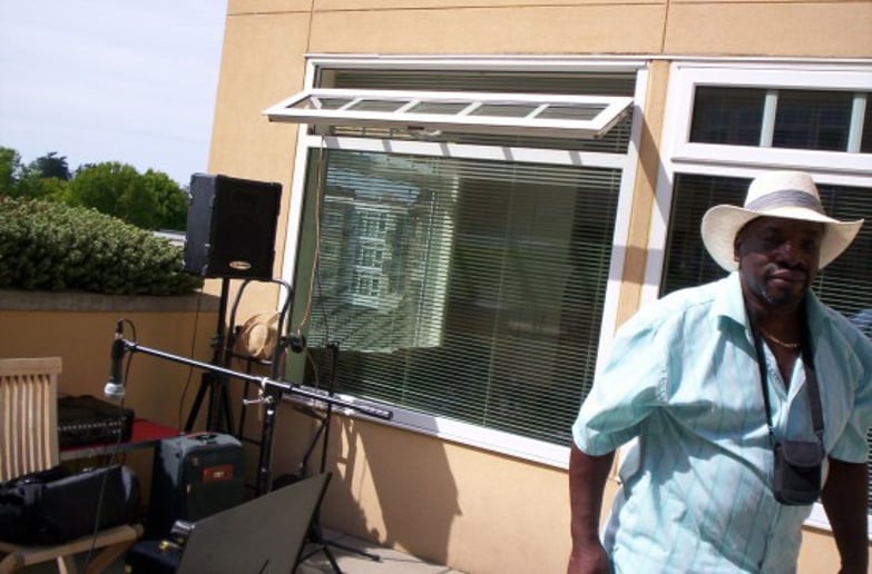 Gallery photo 11 of Ralph  Gordon Smooth jazz Solo