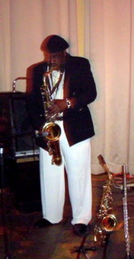 Gallery photo 16 of Ralph  Gordon Smooth jazz Solo