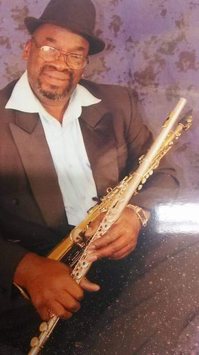 Gallery photo 1 of Ralph  Gordon Smooth jazz Solo
