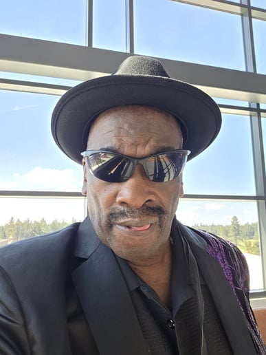 Gallery photo 55 of Ralph  Gordon Smooth jazz Solo