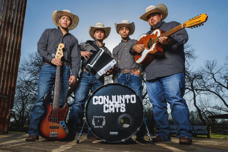 Gallery photo 2 of Chavalos Entertainment Group