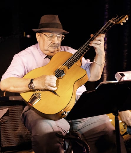 Gallery photo 5 of Randall Closson Solo Guitar