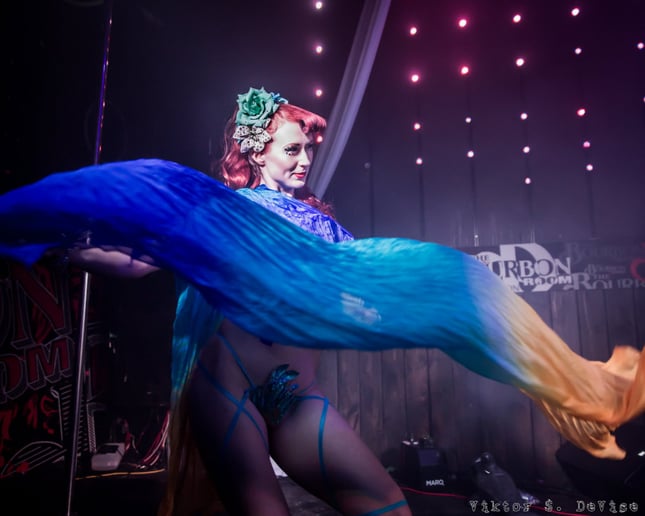 Gallery photo 2 of Randi Rouge burlesque & belly dancer