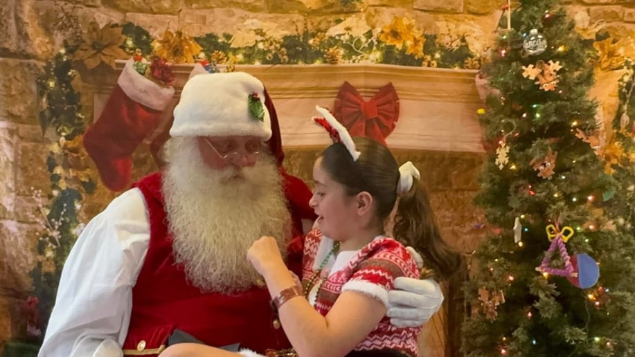 Gallery photo 2 of Randy's Santaland