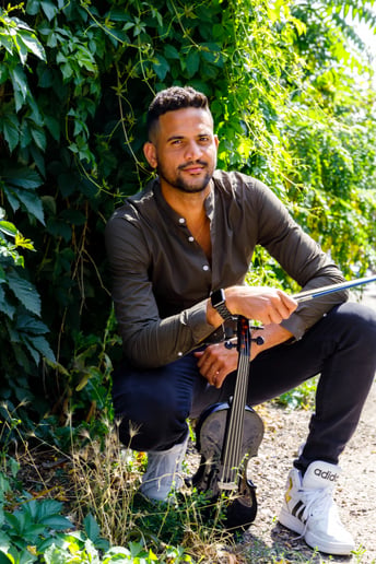 Gallery photo 1 of Raphael Batista