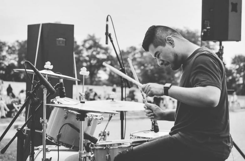 Gallery photo 1 of Raul H Drumming
