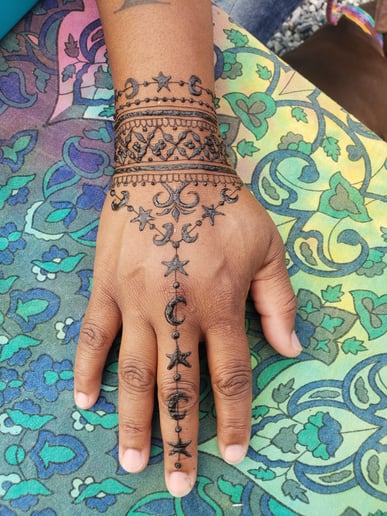 Gallery photo 4 of Raven Heart Mehndi - Henna by Bex
