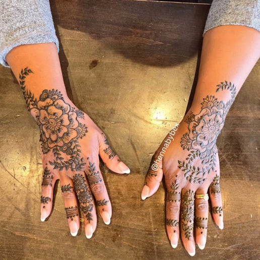 Gallery photo 1 of Raven Heart Mehndi - Henna by Bex