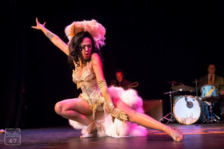 Gallery photo 6 of Raven Rose
