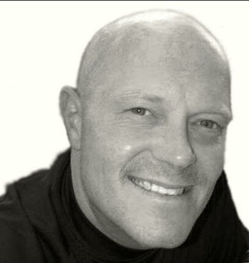 Gallery photo 3 of Ray Maurice