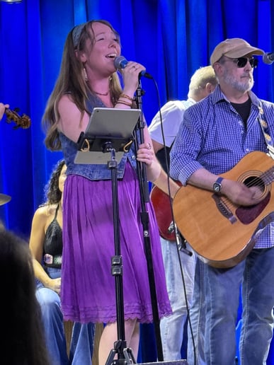 Gallery photo 2 of Abbey Ray and the Sunstones