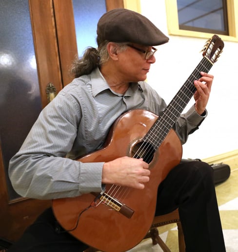 Gallery photo 6 of Raymond Lohengrin Solo Classical Guitar