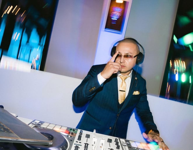 Gallery photo 7 of Raza Entertainment