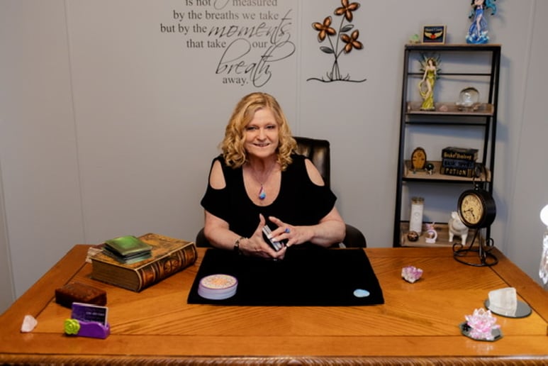 Gallery photo 6 of Nancy the Psychic