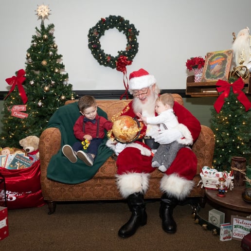 Gallery photo 1 of Real-Bearded Professional Santa Claus