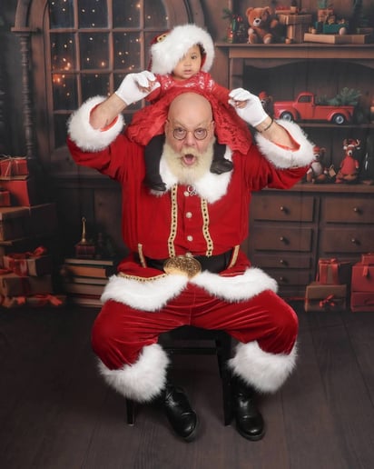 Gallery photo 4 of Real Bearded Santa for Rent