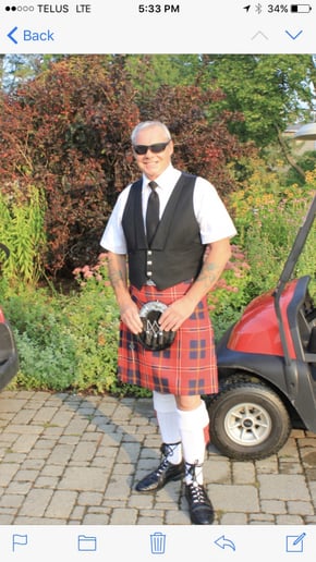 Gallery photo 6 of Real Scottish Bagpiper