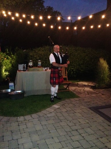 Gallery photo 9 of Real Scottish Bagpiper