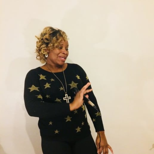Gallery photo 3 of Comediac Realist/I Am Liz Gi