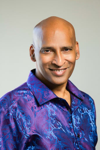 Gallery photo 9 of Toronto Motivational Speaker - Shiraz