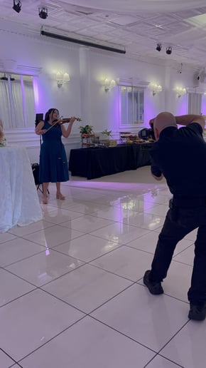 Gallery photo 8 of Rebeca Obermeier Violinist