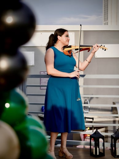 Gallery photo 4 of Rebeca Obermeier