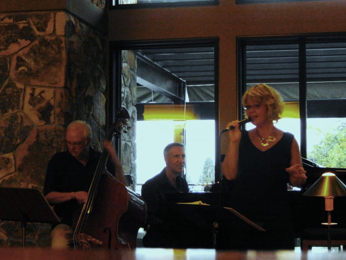 Gallery photo 5 of Rebecca Hardiman & Friends