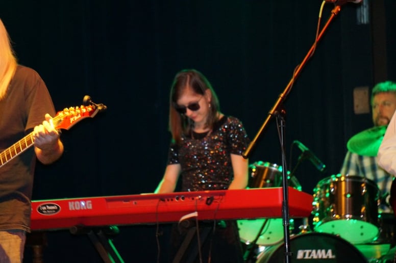 Gallery photo 7 of Rebecca Jane Accordion/Keyboard/Pianist