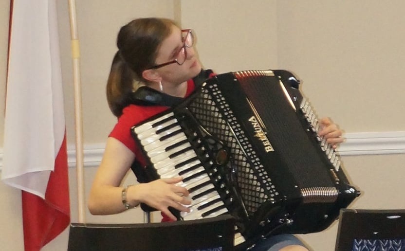 Gallery photo 14 of Rebecca Jane Accordion/Keyboard/Pianist