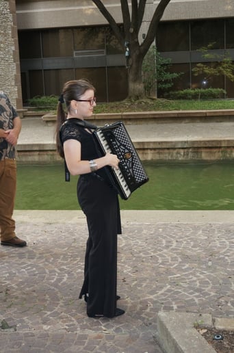 Gallery photo 23 of Rebecca Jane Accordion/Keyboard/Pianist