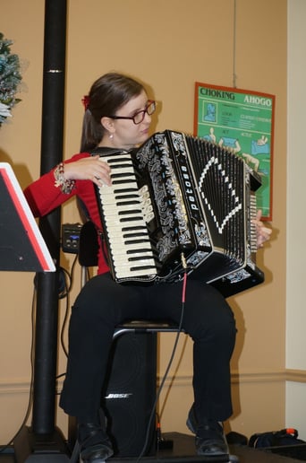 Gallery photo 32 of Rebecca Jane Accordion/Keyboard/Pianist