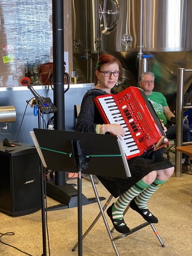Gallery photo 35 of Rebecca Jane Accordion/Keyboard/Pianist