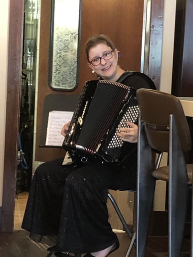 Gallery photo 44 of Rebecca Jane Accordion/Keyboard/Pianist