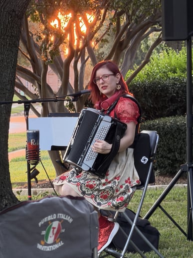 Gallery photo 74 of Rebecca Jane Accordion/Keyboard/Pianist