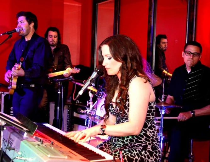 Gallery photo 5 of Rebecca De La Torre Band, Vocalist/Pianist