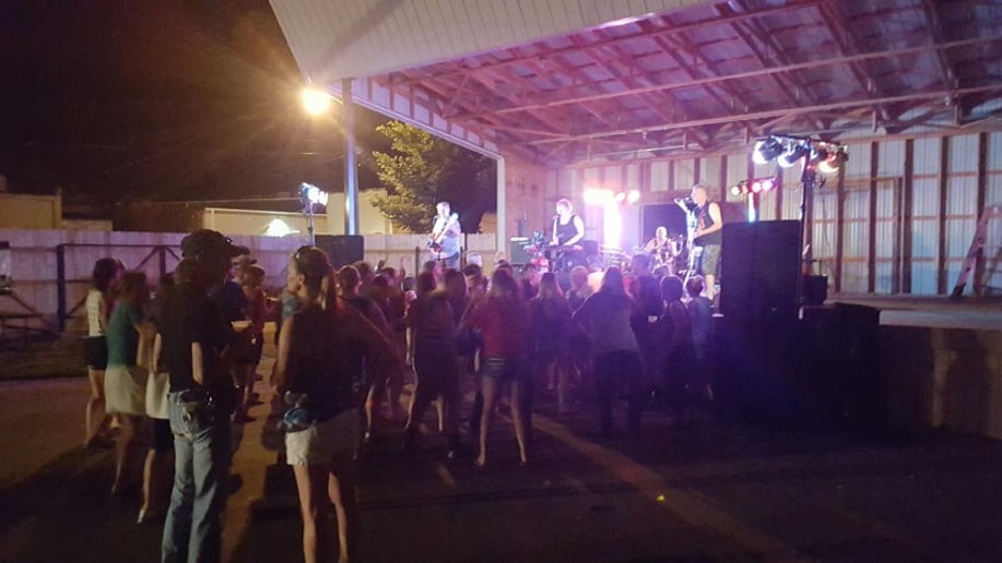 Gallery photo 3 of Red Delicious Band