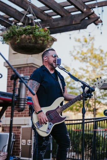 Gallery photo 10 of Red Delicious Band