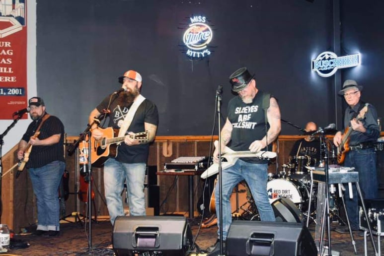 Gallery photo 1 of Red Dirt Renegade