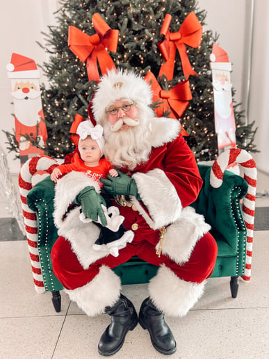 Gallery photo 4 of Southern Indiana Santa
