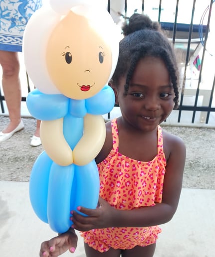 Gallery photo 6 of Red Robyn Balloons