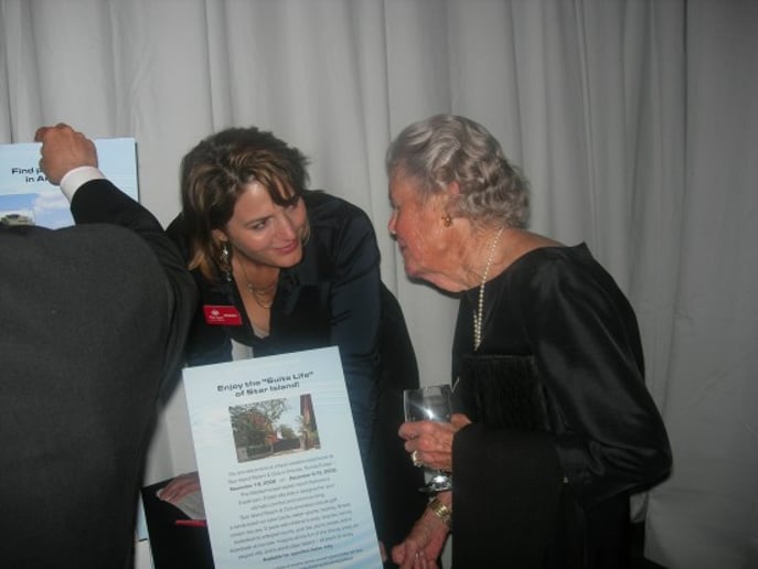 Gallery photo 5 of Red Apple Auctions