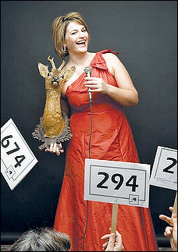 Gallery photo 7 of Red Apple Auctions