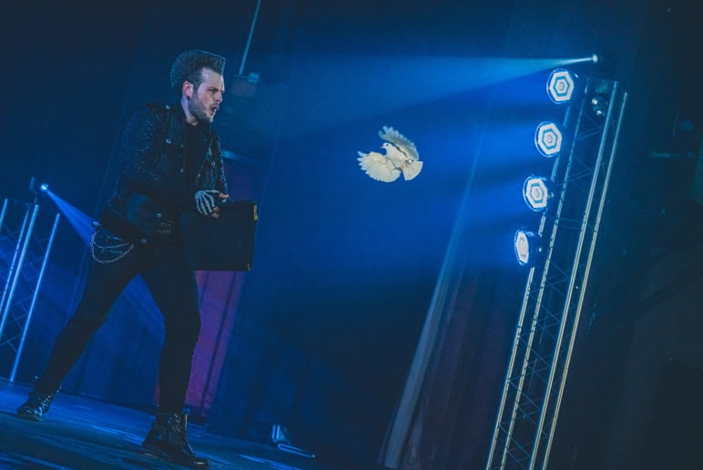 Gallery photo 6 of Reed Masterson - Illusionist