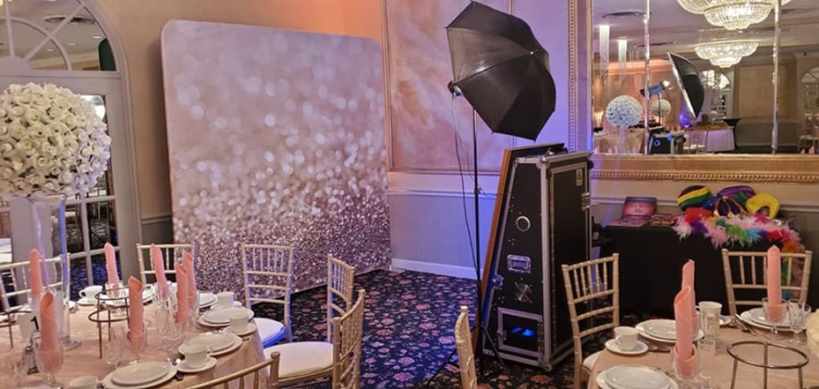 Gallery photo 2 of Reflective Fotos - Photo Booths